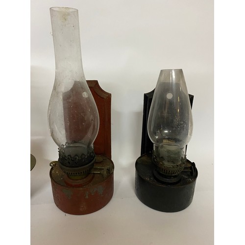 623 - Selection of 4 x funnel oil lamps in brass and copper including 2 wall lanterns