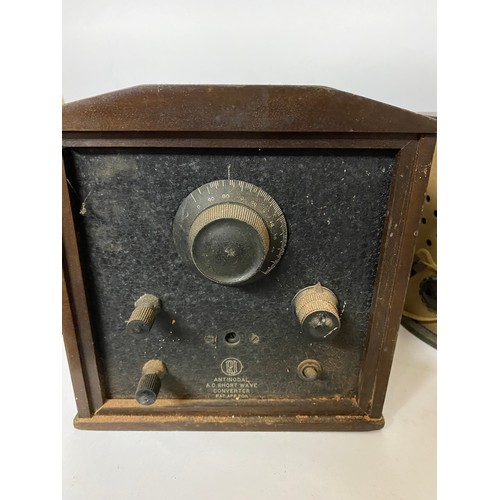 606 - Antinodal A.C. short wave converter, with speaker