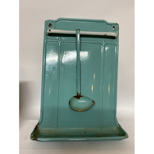 675 - Vintage enamelled kitchen utensil holder with 1 utensil.