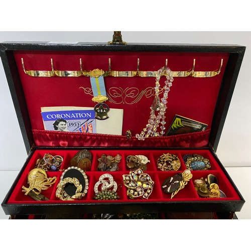 722 - Large jewellery box containing vintage costume jewellery and curios