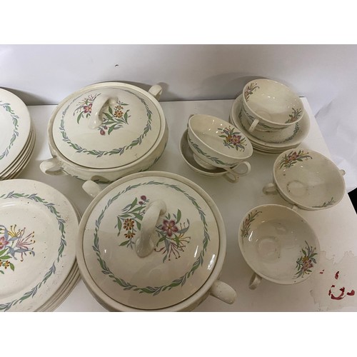 750 - Selection of Royal Doulton Fairfield D6339 china comprising 2 x lidded tureens and 5 x two handled s... 