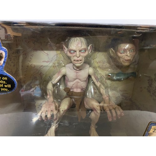 775 - ToyBiz Lord of the Rings, Return of the King Electronic Talking Gollum Smeagol. Large 12