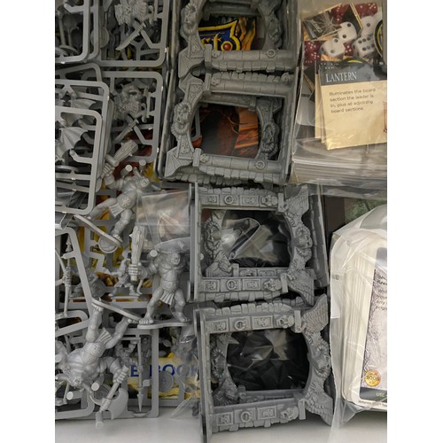 787 - Warhammer Quest Boxed Game, made by Games workshop in 1995, in unplayed and as new condition with un... 