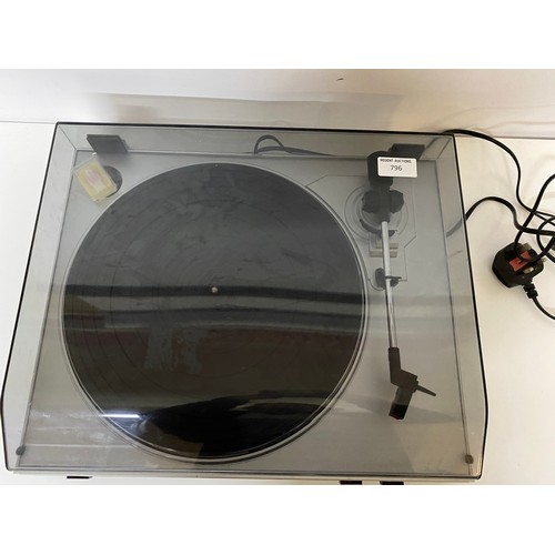 796 - ION TTUSB05XL USB turntable record vinyl player, very little use with spare needles