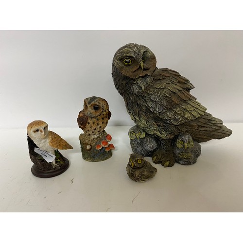 689 - 4 x vintage owl sculptures including Tawny Owl, Barn Owls and Owlets from the Country Bird Collectio... 