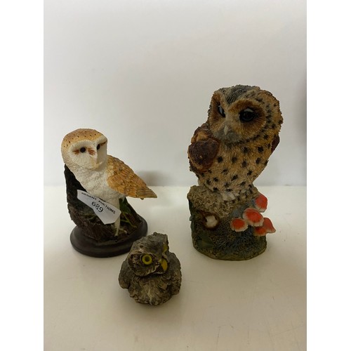 689 - 4 x vintage owl sculptures including Tawny Owl, Barn Owls and Owlets from the Country Bird Collectio... 