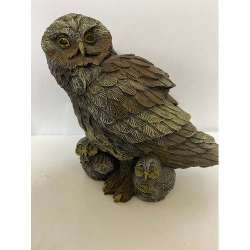 689 - 4 x vintage owl sculptures including Tawny Owl, Barn Owls and Owlets from the Country Bird Collectio... 