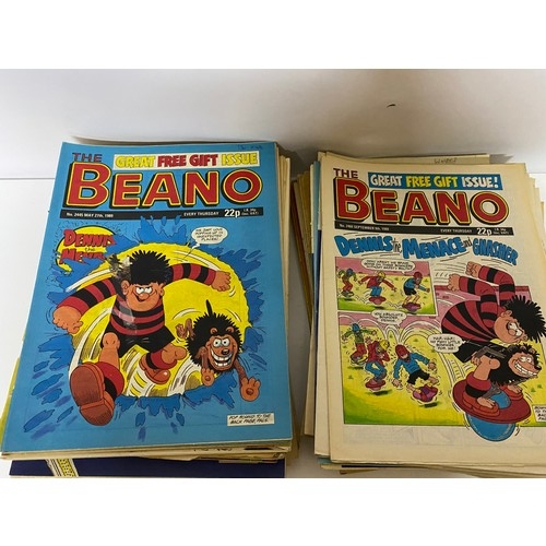 504 - Bundle of vintage Beano and Dandy comics.