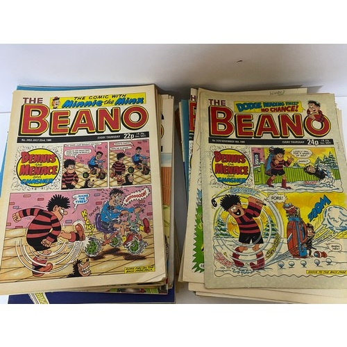 504 - Bundle of vintage Beano and Dandy comics.