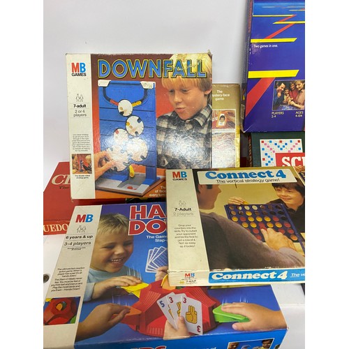 848 - Box of vintage board games including Walt Disney Mastermind, Hands Down etc