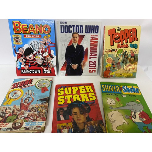 845 - Selection of vintage comic annuals