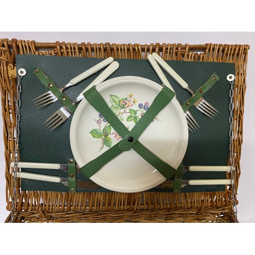 933 - Picnic basket with original contents