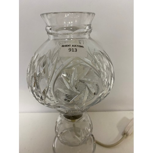 913 - Bohemian crystal glass lamp standing 32cms