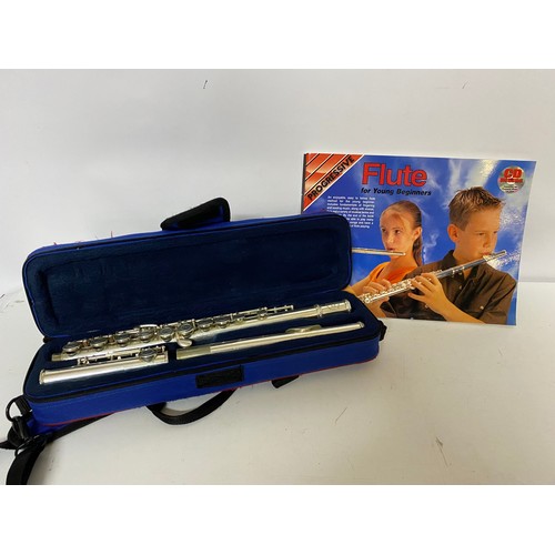 946 - John Packer Jp011 Mk11 full size flute In hard case with book and CD