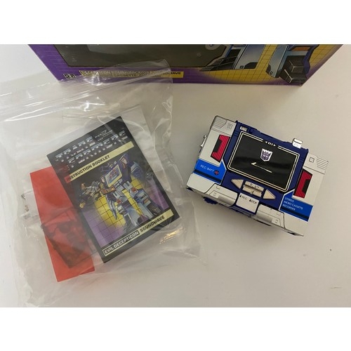 765 - Vintage transformers generation 1, 1984, Deception communicator soundwave and condor cassette. Buzzs... 