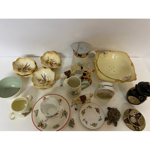 107 - Boxed selection of china