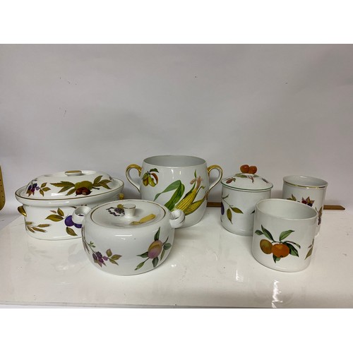 183 - Collection of Royal Worcester 'Evesham' including casserole dishes, pots, jars etc