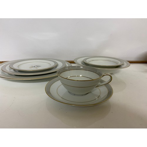 186 - A 70 piece set of Noritake 'Holbrook' comprising 10 x dinner plates, 10 x salad plates, 10 x side pl... 