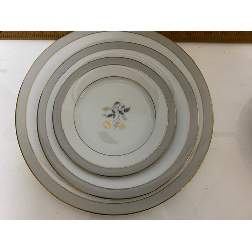 186 - A 70 piece set of Noritake 'Holbrook' comprising 10 x dinner plates, 10 x salad plates, 10 x side pl... 