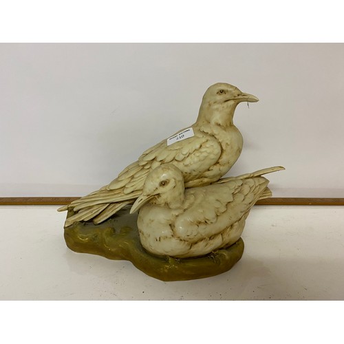 210 - Royal Dux figurine 2822 pair of doves measuring 22 cms tall, some damage