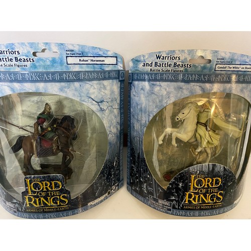 260 - Lord of the rings Armies of the Middle Earth Warriors and Battle Beasts battle scale figures. Four b... 