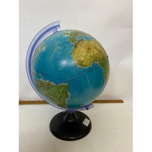 62 - One large and one small globe, largest measures