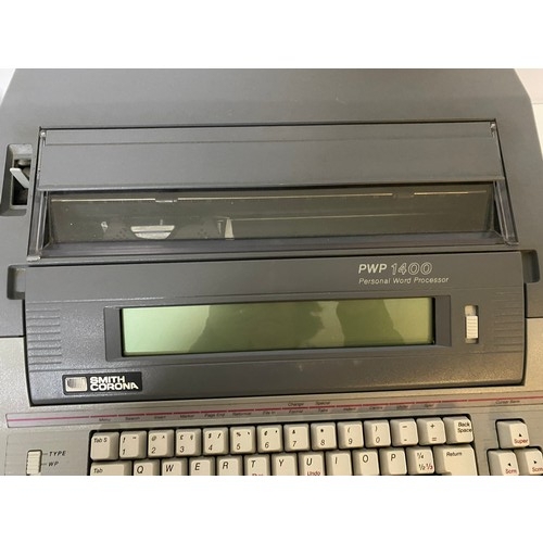 117 - Smith Corona PWP1400 word processor, powers up