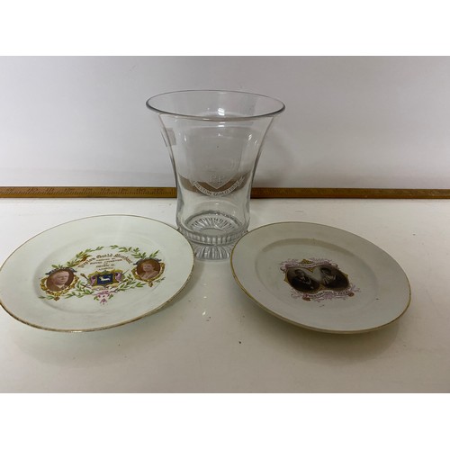 327 - 2 x 1922 Preston Guild Plates and 1952 Preston Guild glass bowl.