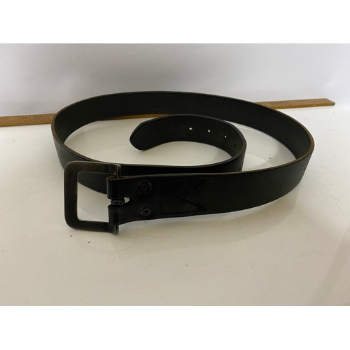 442 - Vintage Lancashire Police black leather belt.