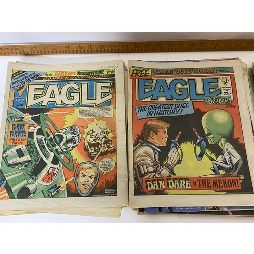 274 - Large bundle of vintage Eagle comics