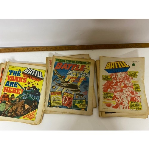 275 - Large collection of Battle comics