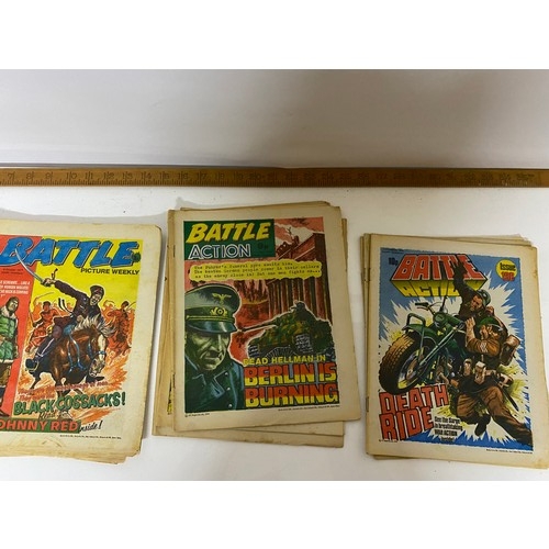 275 - Large collection of Battle comics