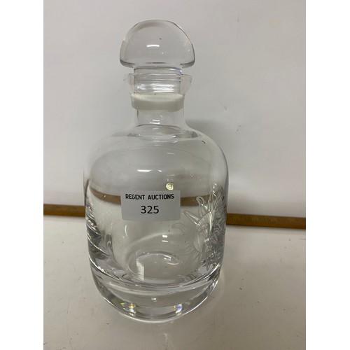 325 - Vintage round clear glass whisky decanter 23cms