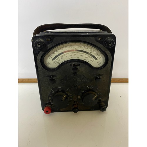 445 - Vintage universal Avometer model 9MKII