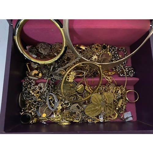 355 - Jewellery box filled with assortment of costume jewellery