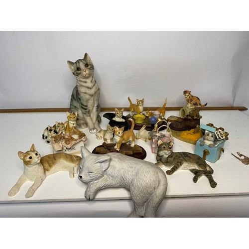 616 - Collection of vintage resin cats