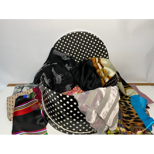 644 - Selection of ladies scarves in hat box