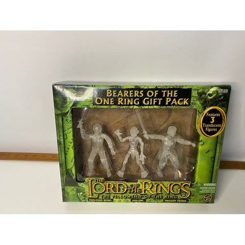 649 - Lord of the Rings, Bearers of the One Ring gift pack, 3 translucent figures.