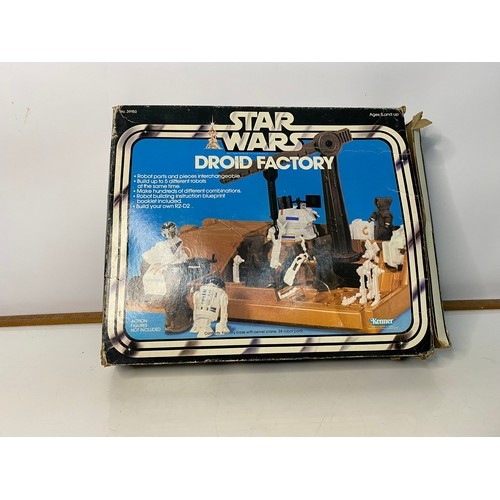 735 - Vintage 1979 Star wars Droid factory boxed with original pieces. Droid maker Blueprints Booklet and ... 