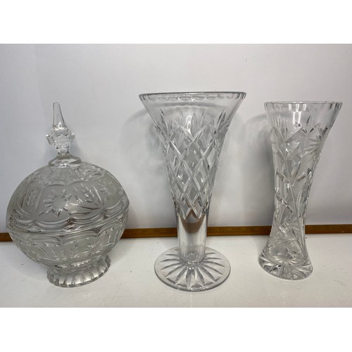 748 - Selection of 6 pieces of crystal including Waterford Finola Vase, Royal Doulton Vase, Bon Bon dish a... 