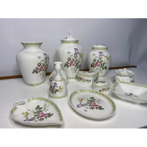 753 - Selection of 11 pieces of Royal Doulton 'Camilla' china