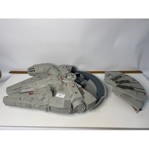 559 - Star Wars Millenium Falcon from Hasbro