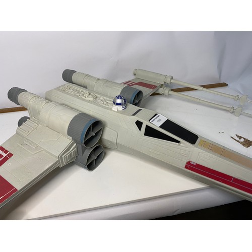 560 - Star Wars X-Wing Fighter