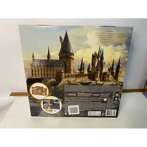 903 - Harry Potter Hogwarts Express Platform 9 3/4 figure and accessories.