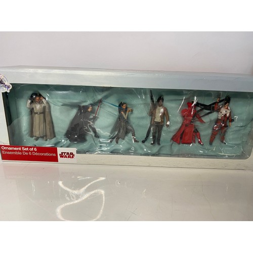 904 - Selection of Star wars figures, an ornamental set of 6 figures, Star Wars Rogue One Stormtrooper fig... 