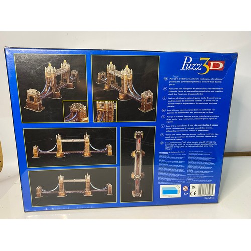 911 - 2 Tower Bridge puzzle sets from Puzz3D as new and unopened.