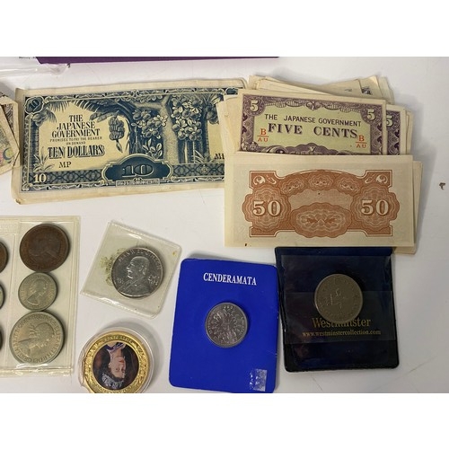 546 - Large collection of coins and Banknotes