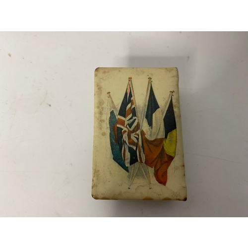 701 - WW1 matchbox holder and 3 x Kensitas cigarettes British Empire silk patches