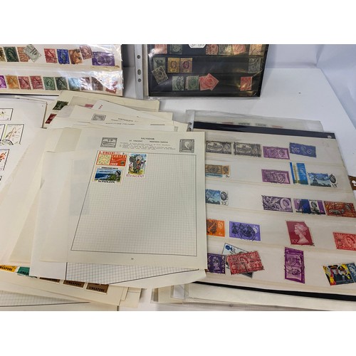 568 - Large collection of stamps.