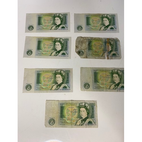 572 - Collection of 7 x Vintage £1 Banknotes, 5 x good condition, 2 x not good condition.